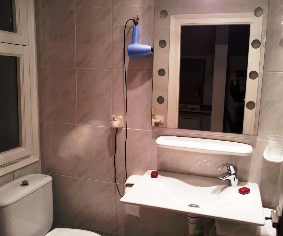 Apartaments Mare Nostrum ซีเจส ภายนอก รูปภาพ